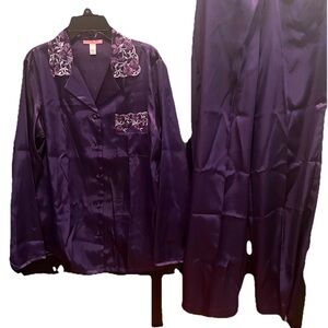 Vintage Women's Small Purple Satin Pajama Set Lace Trim Button Down Long Sleeve